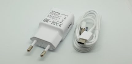 SAMSUNG HIŠNI POLNILEC EP-TA200 15W z USB Type C EP-DG970 - bel