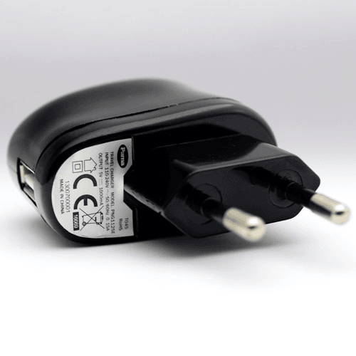 Pama HIŠNI POLNILEC 220V z USB vhodom